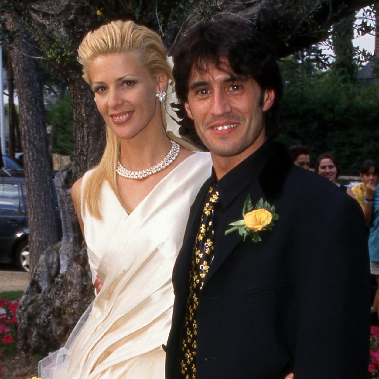 Sergio Dalma y Maribel Sanz, en su boda religiosa. 