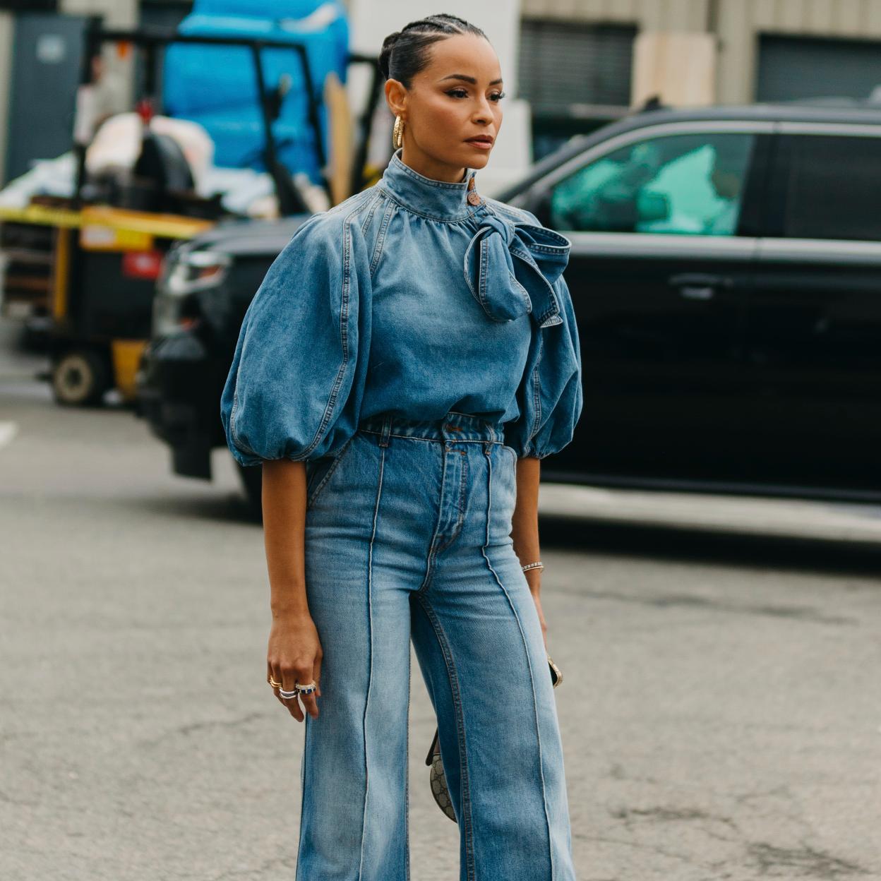 Una influencer con unos pantalones culotte.