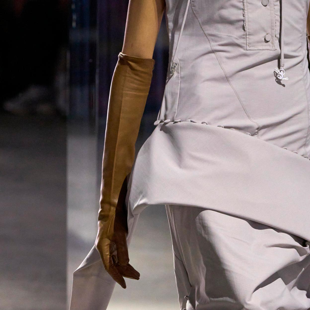 Estos son los guantes de piel favoritos de las más elegantes. 