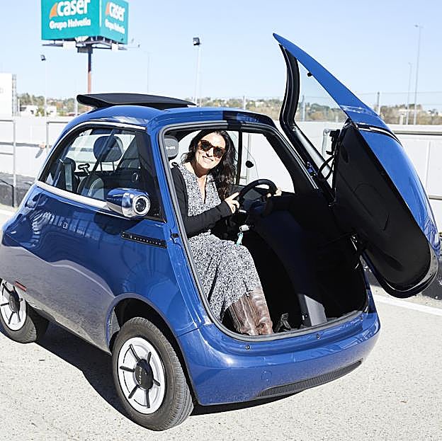 Imagen principal - Microlino, Cupra Bron y coches de prueba del I Motor Session by Mujerhoy