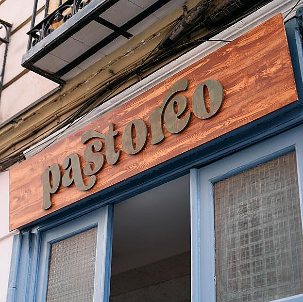 La puerta de entrada de Pastoreo, en la calle Sandoval, 3, en el barrio de Chamberí.