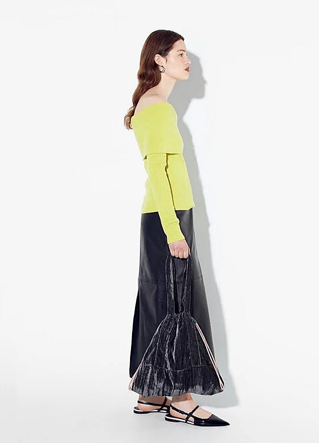 Imagen - Bolso de terciopelo personalizable de Parfois. Foto: Parfois.