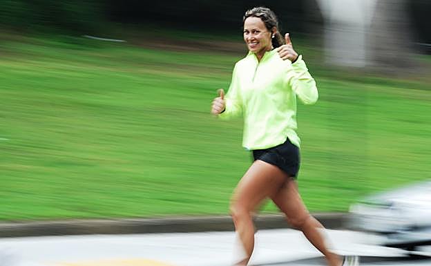 Mujer haciendo ejercicio.