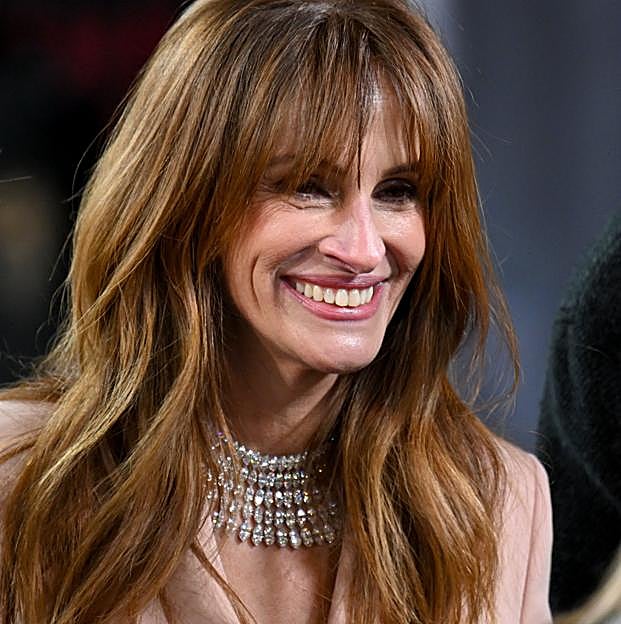 Ni bob ni pixie: Julia Roberts apuesta por el corte de pelo largo con el flequillo más versátil