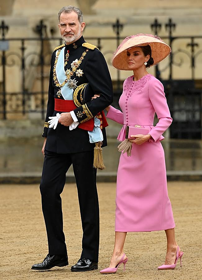 Imagen - Los reyes en la coronación de Carlos III. / GTRES