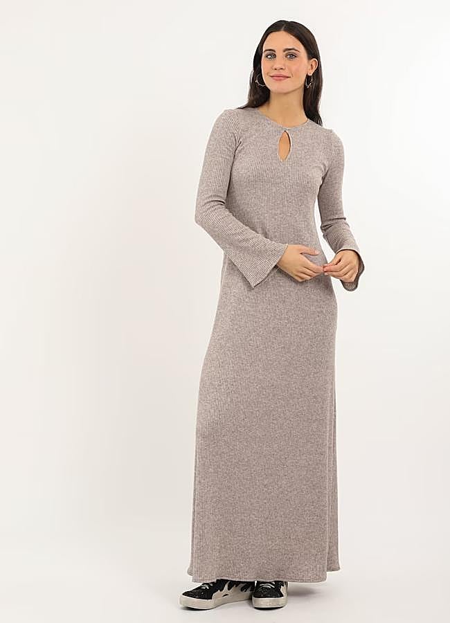 Imagen - Vestido largo de punto de THE-ARE, 69,95 euros.