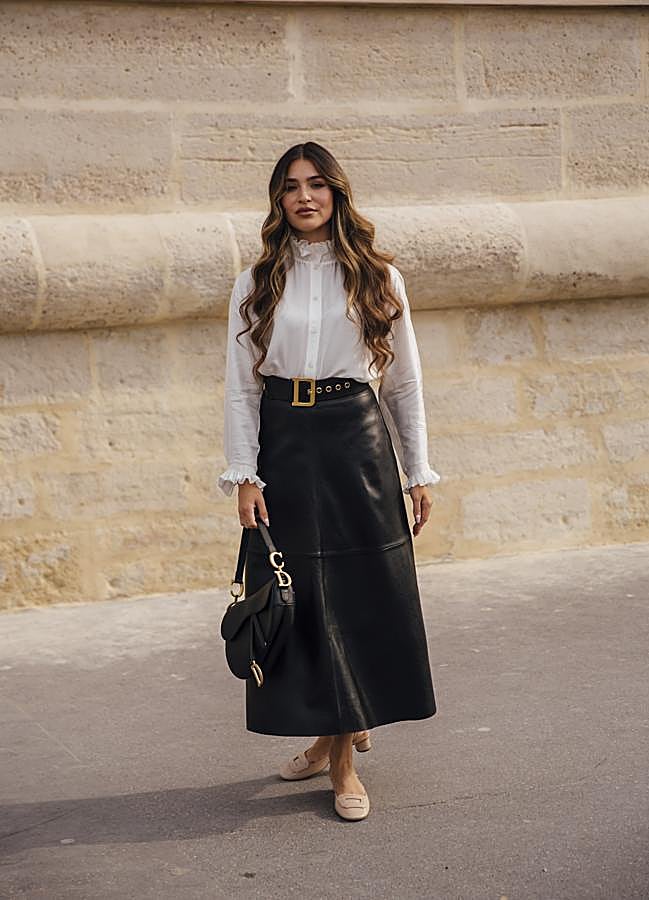 Imagen - La falda midi es una opción ideal para looks de trabajo / LAUNCHMETRICS SPOTLIGHT