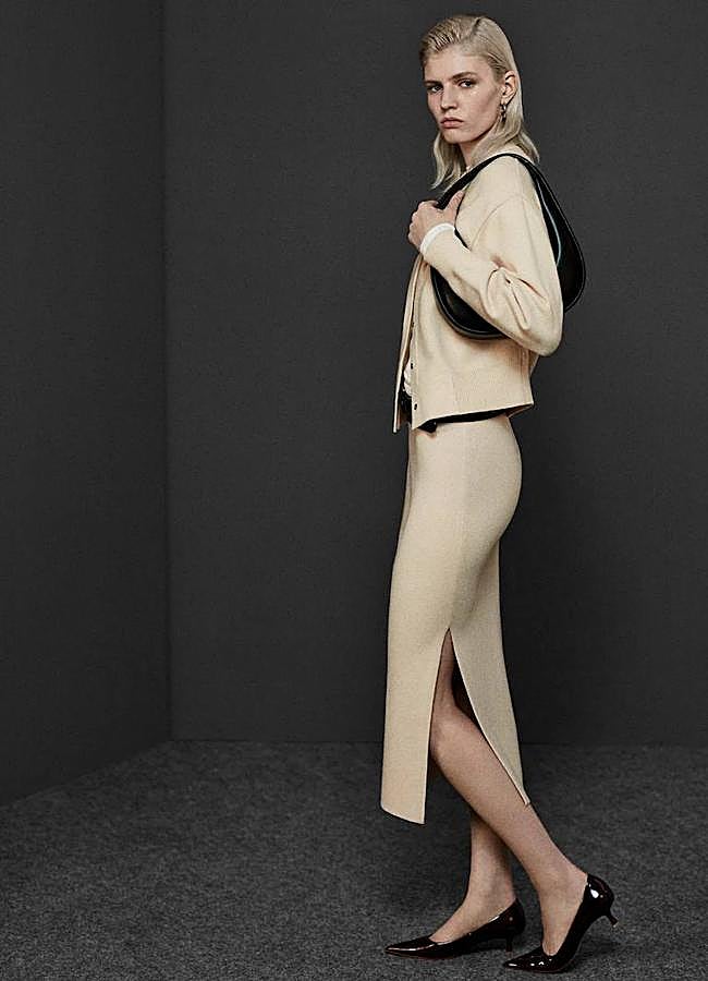 Imagen - Look minimalista básico en tono crudo