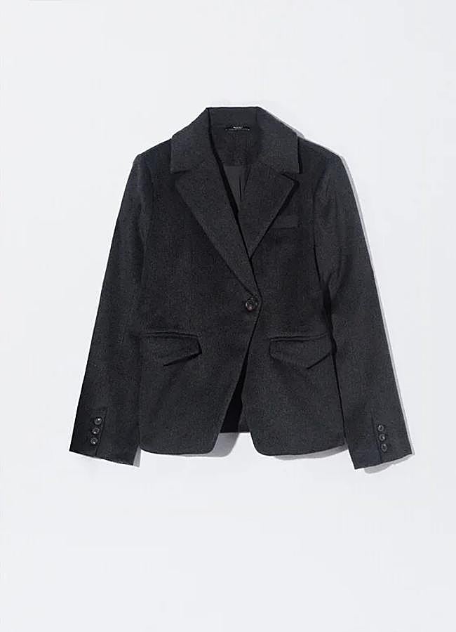 Imagen - Blazer cruzado de pana de Parfois (69,99 euros). Foto: Parfois.