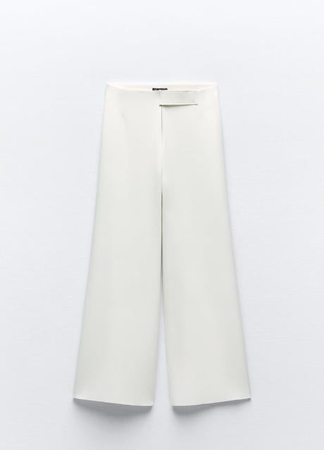 Imagen - Pantalones blancos de Zara (29,99 euros)