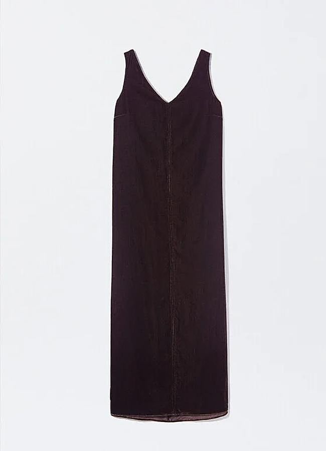 Imagen - Vestido de terciopelo marrón. Foto: Parfois (39,99 euros).