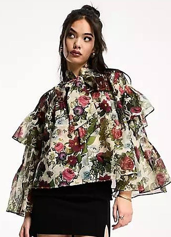 Imagen - Blusa jujosa en organza con floral print y volantes