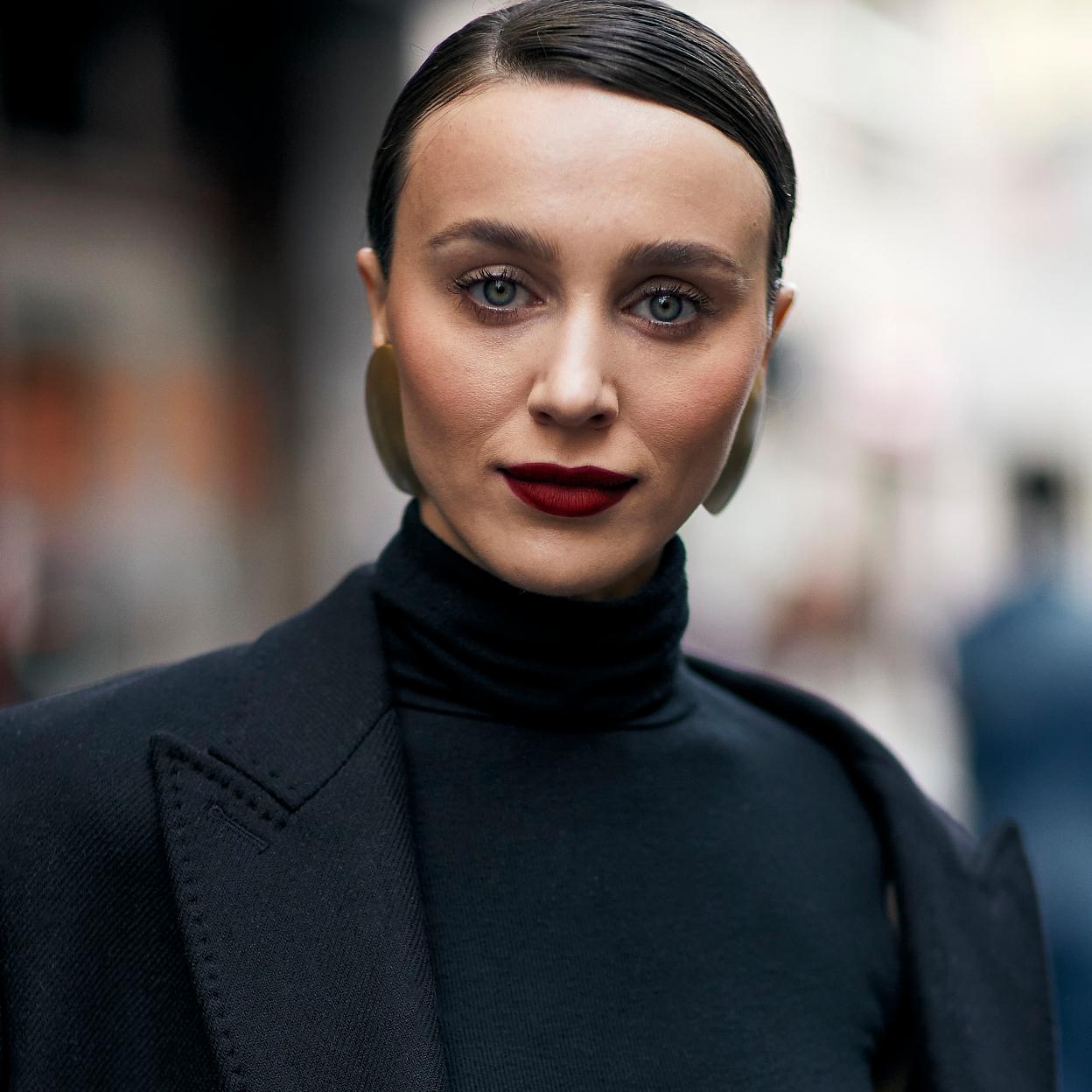 Una modelo con la piel lisa.