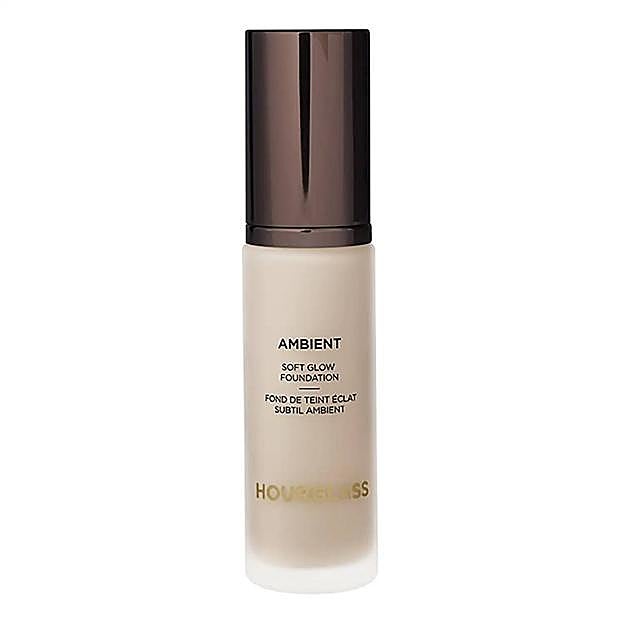 Ambient Soft Glow de Hourglass. Precio: 59,99 euros