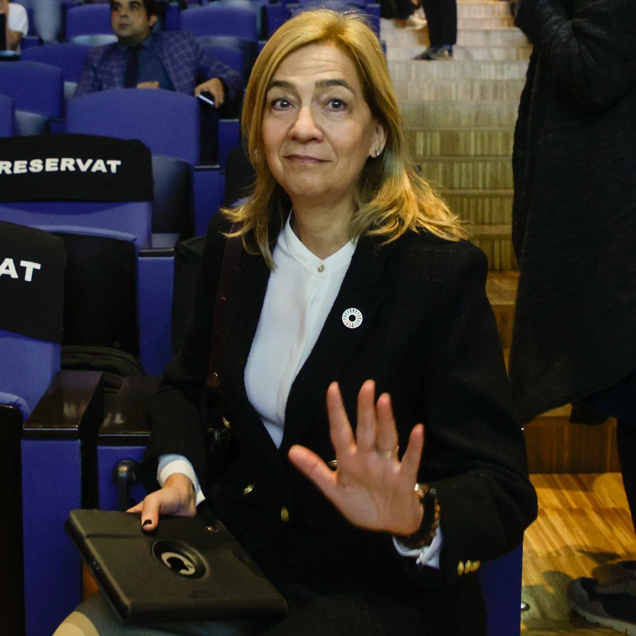 La infanta Cristina parece querer dilatar al máximo su proceso de divorcio con Iñaki Urdangarin, en una guerra de desgaste que ha terminado beneficiando al ex duque de Palma. 