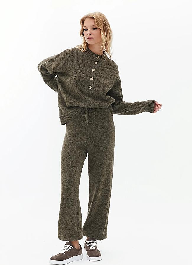 Imagen - Conjunto de punto de OXXO: jersey 69,99 euros y pantalón 69,99 euros.