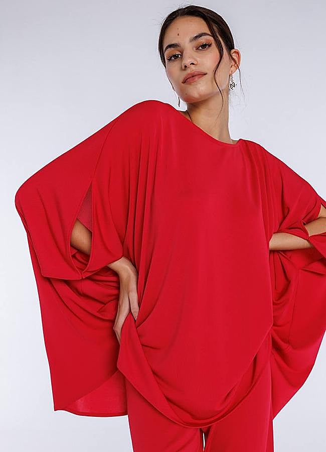 Imagen - Blusa capa oversize en color rojo