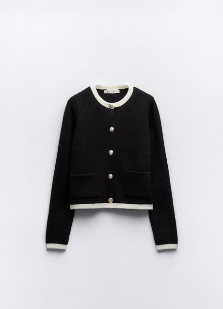 Imagen - Chaqueta de punto en blanco y negro de Zara (29,99 euros)