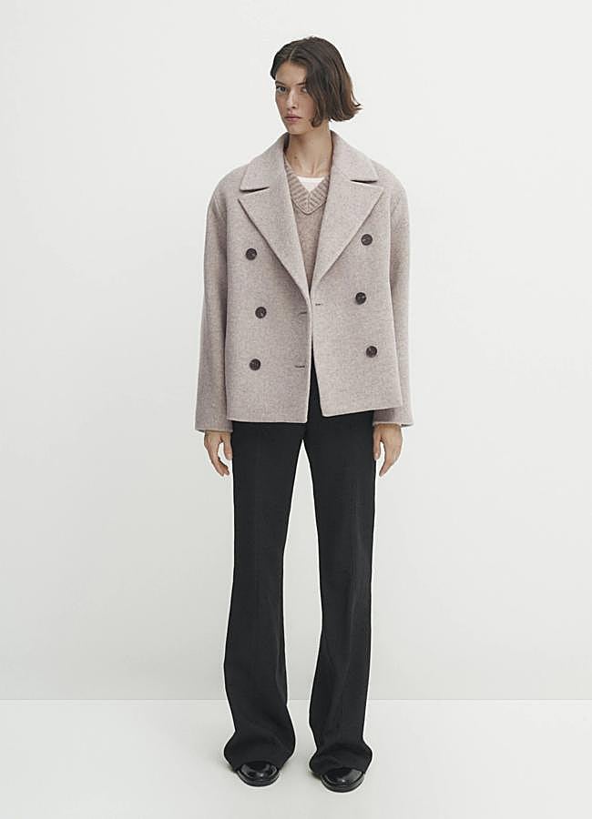 Imagen - Abrigo corto de lana en gris de Massimo Dutti.