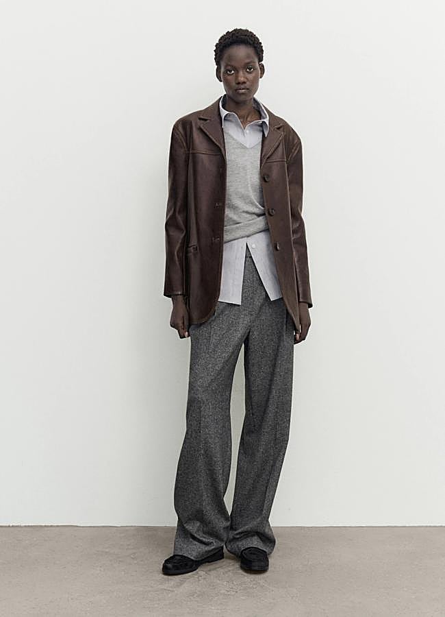 Imagen - Chaqueta de cuero en marrón de Massimo Dutti.