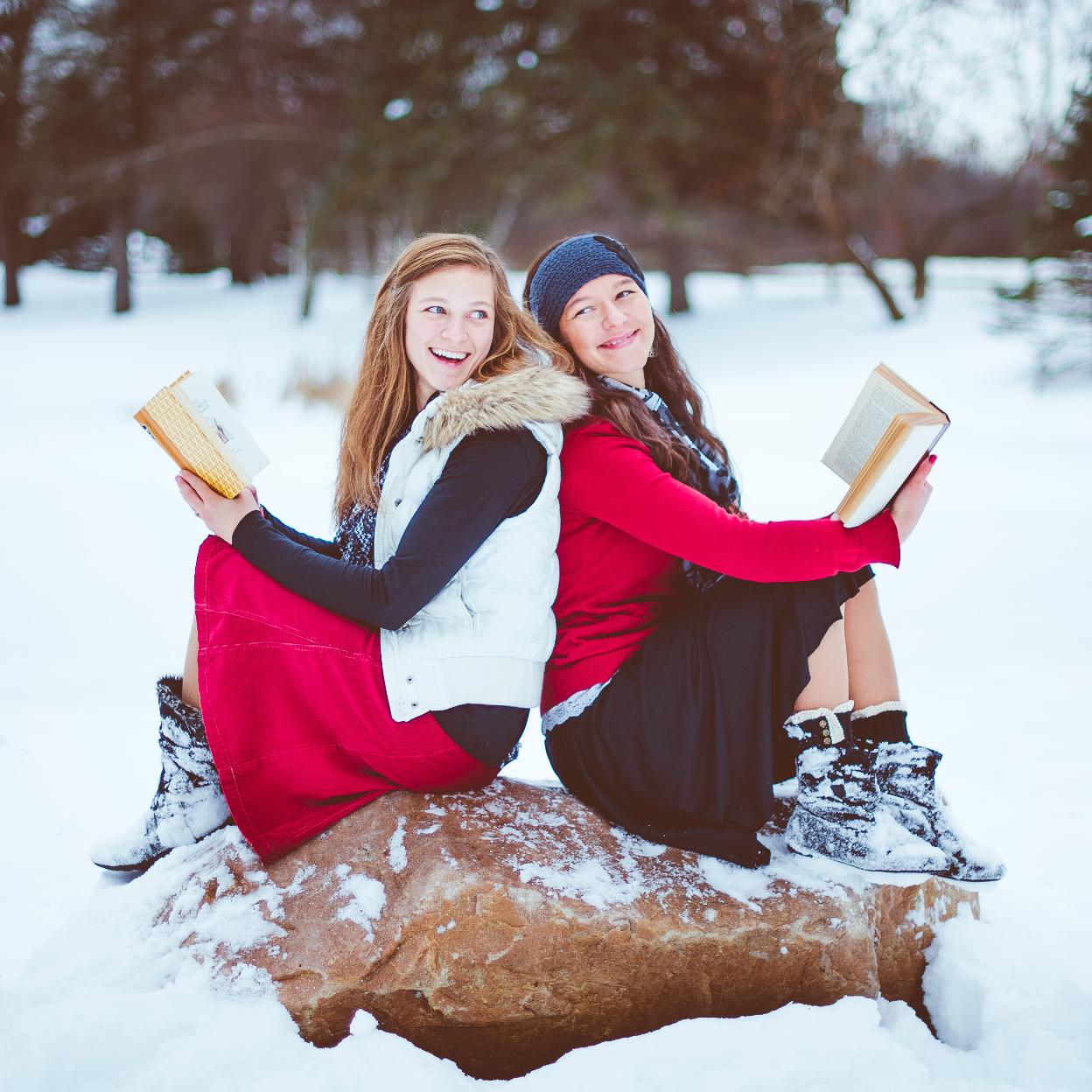 Leer en invierno, ahora que la meteorología nos invita a quedarnos en casa a pesar de la imagen, es un placer muy reconfortante.