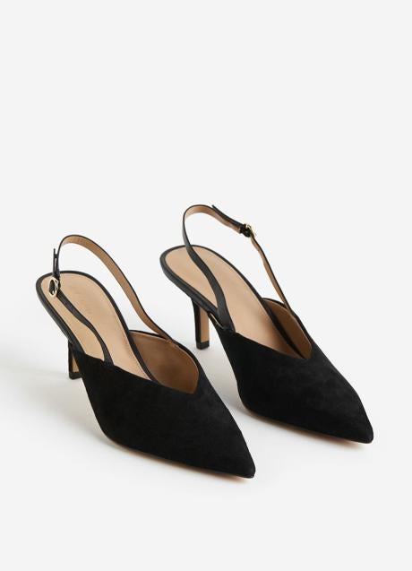 Imagen - Zapatos negros destalonados de H&M (29,99 euros)