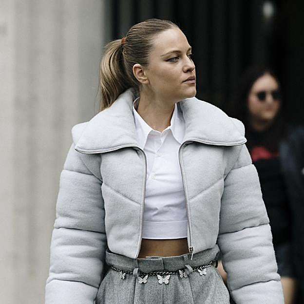 Estos son nuestros abrigos favoritos de Oysho que tienen descuentos en las rebajas