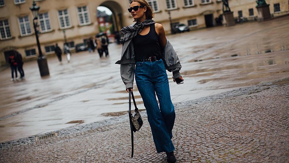 Look effortless chic visto en Copenhague.