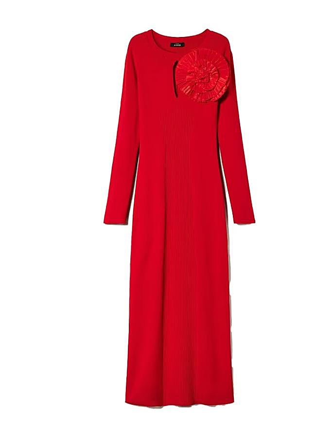Imagen - Vestido rojo con flor de Actitude (220 euros).