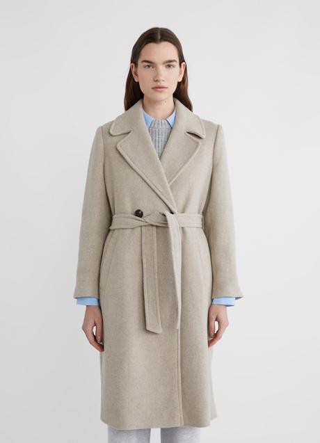 Imagen - Abrigo con cinturón de Stradivarius (69,99 euros)