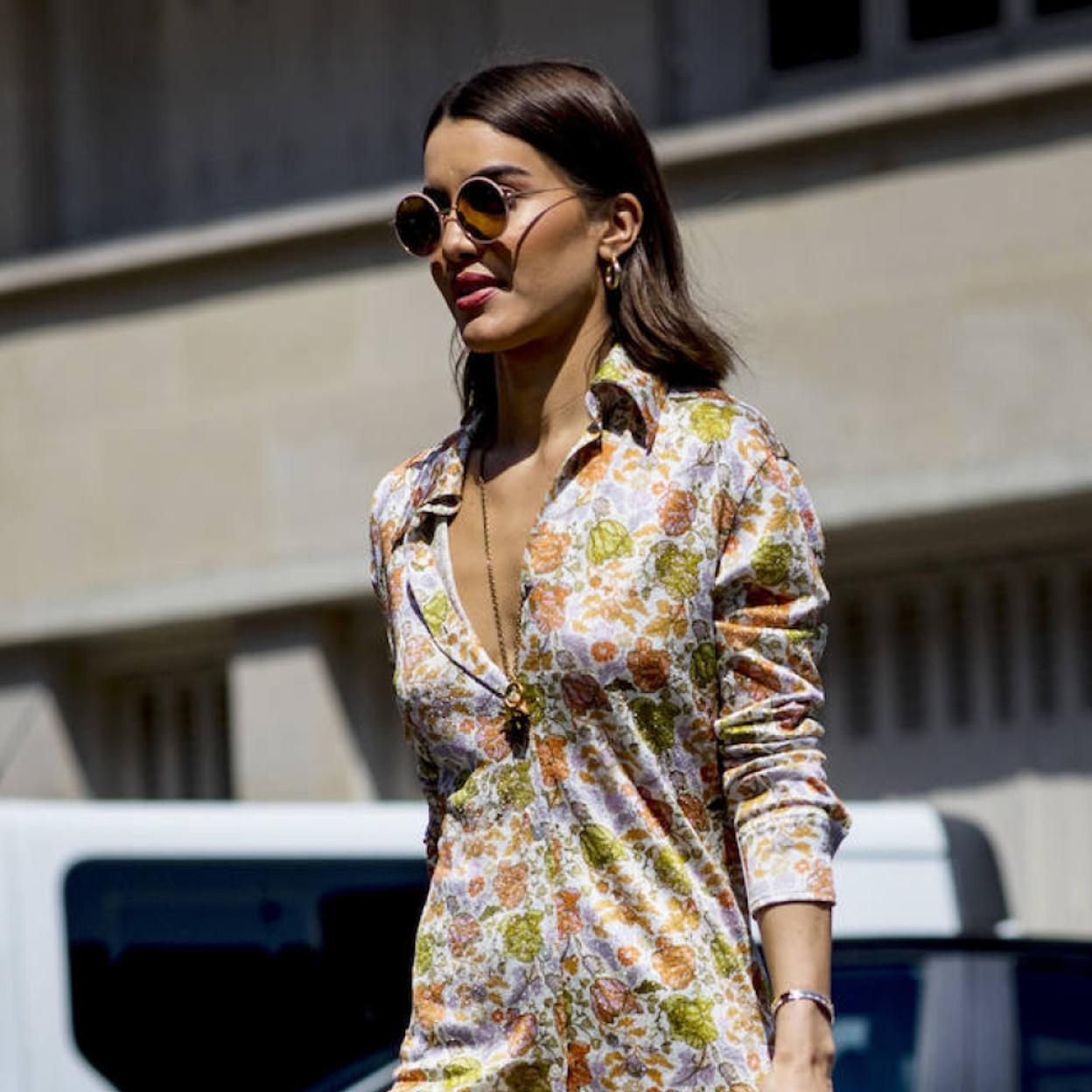 Influencer con pelo sedoso y brillante