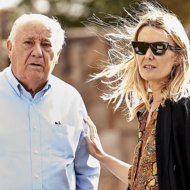 Una de las pocas imágenes de Marta Ortega con su padre, Amancio. 