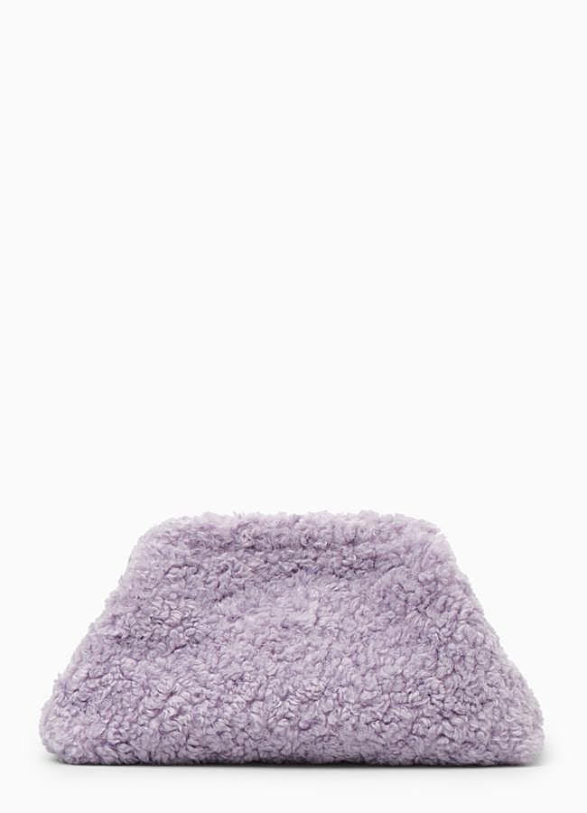Imagen - Clutch con tejido de borreguito en lavanda de COS.