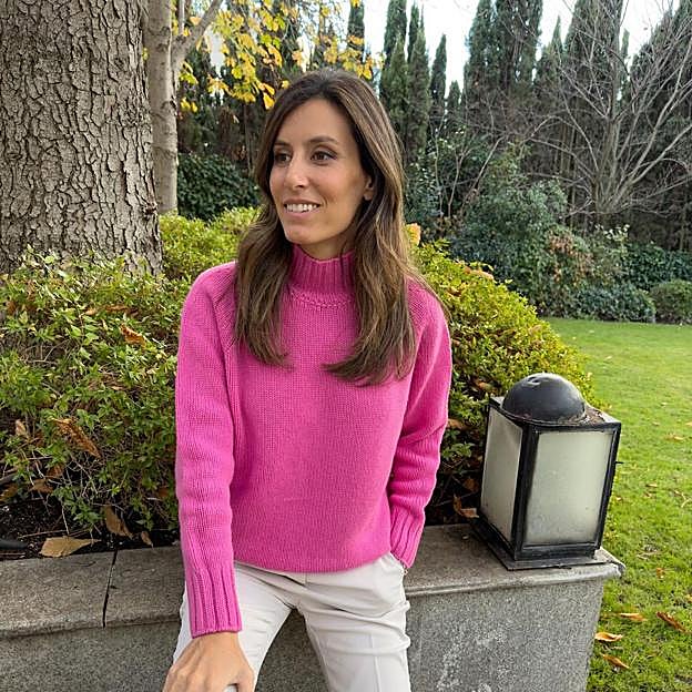 Así es el jersey con manga abullonada que estrena Ana Boyer y que irás corriendo a comprar a El Corte Inglés