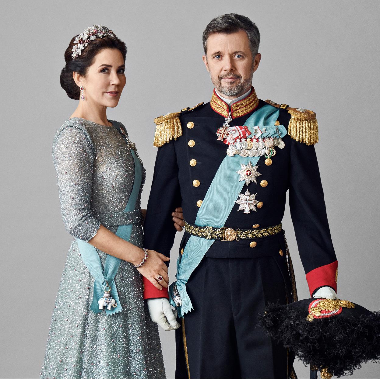 Retrato oficial de Federico de Dinamarca y la futura reina Mary..