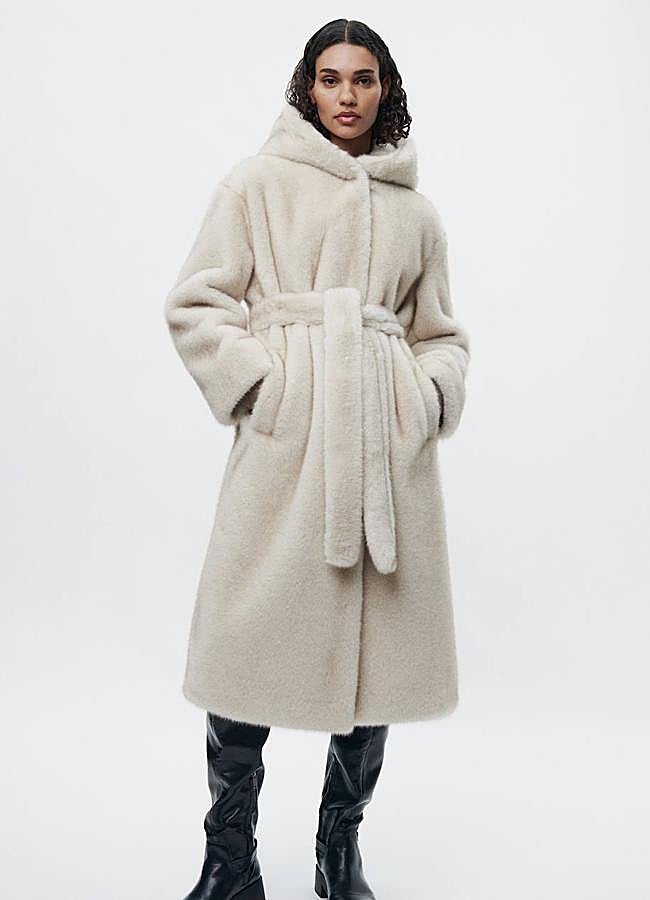 Imagen - Abrigo efecto pelo estilo batín