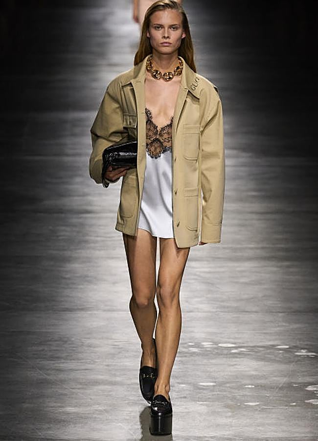 Imagen - Mocasín Horsebit de Gucci con plataforma de infarto, en el desfile de la casa para la primavera 2024.