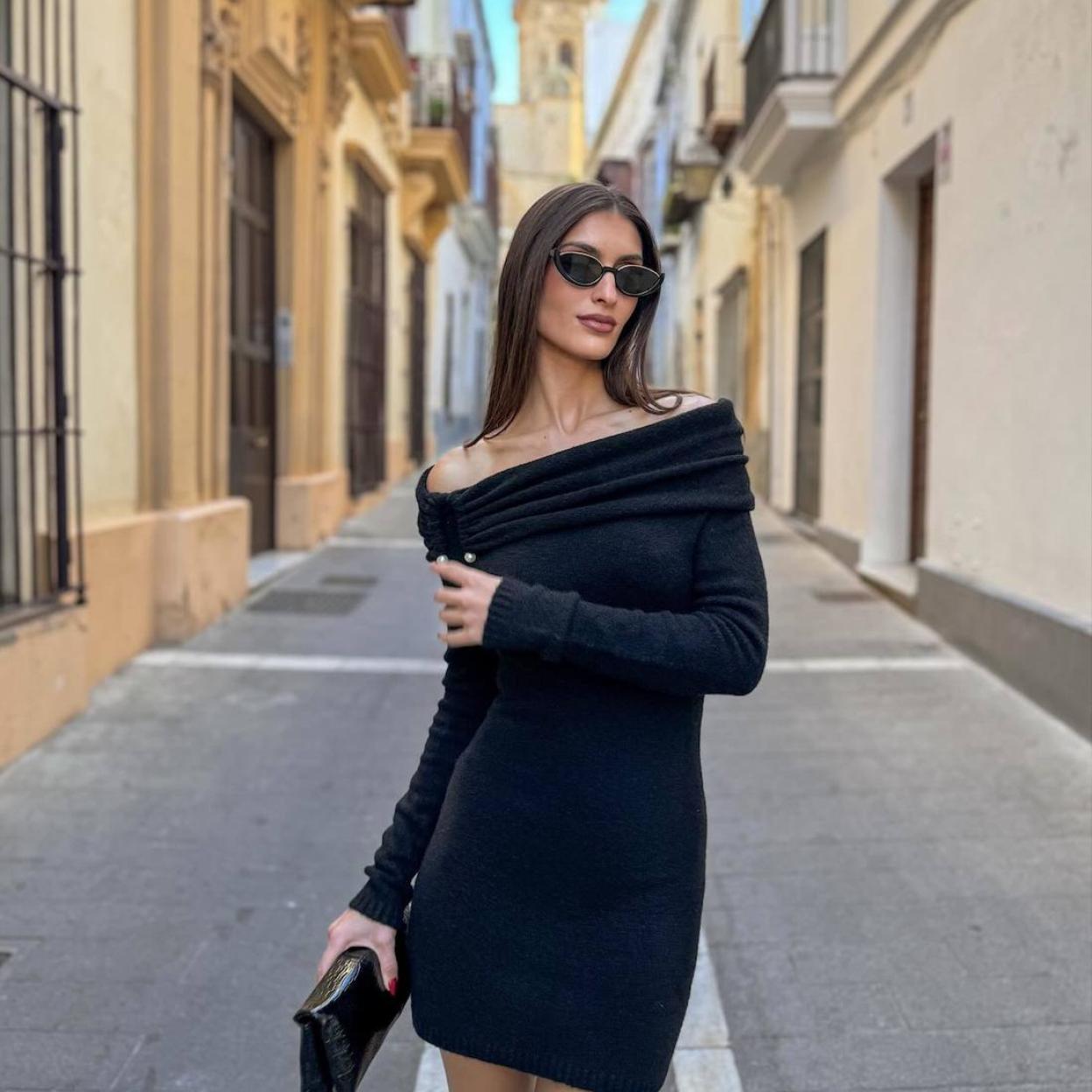 Influencer con vestido más vendido de Zara