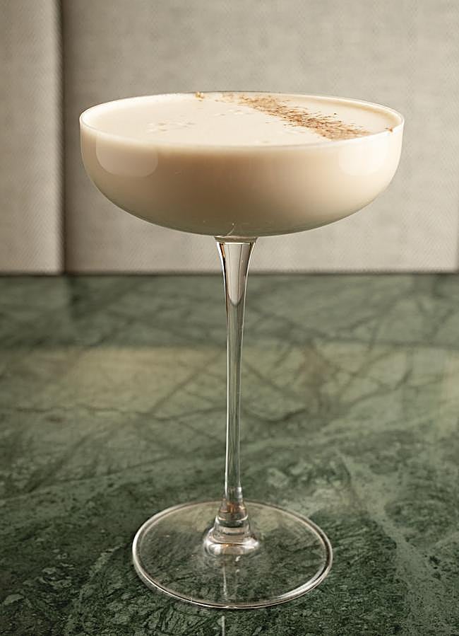 Imagen - El cóctel Castizo de Galería Canalejas Café, elaborado con brandy, horchata y castaña asada. / DR