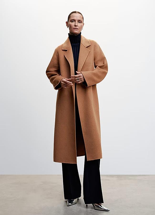 Imagen - Abrigo marrón largo de Mango, 95,99 euros.
