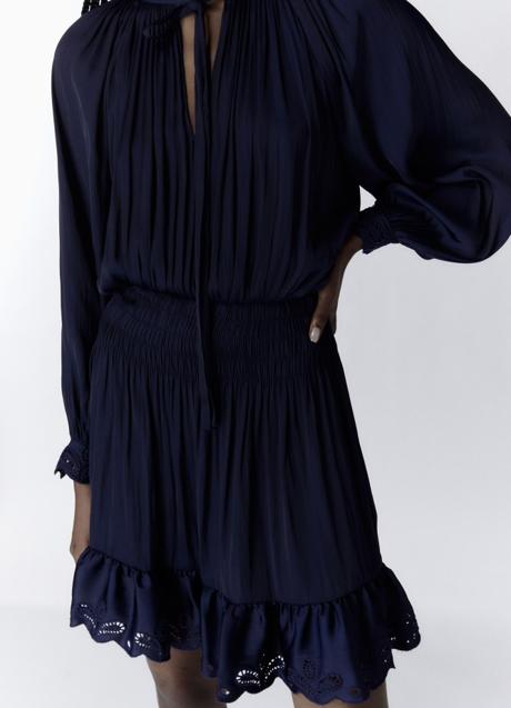 Imagen - Vestido azul marino de Sfera (39,99 euros)