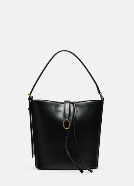 Imagen - Bolso negro de Zara (29,99 euros)