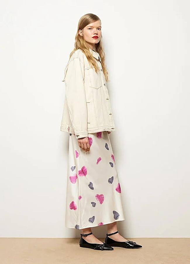 Imagen - Falda midi satinada con diseños de corazones de Parfois.