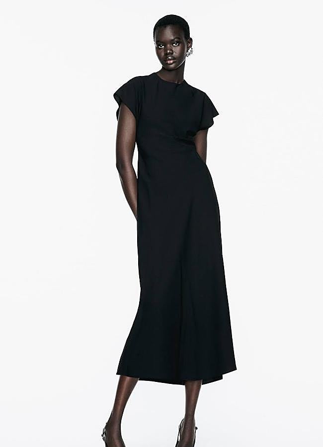 Imagen - Vestido negro midi fluido
