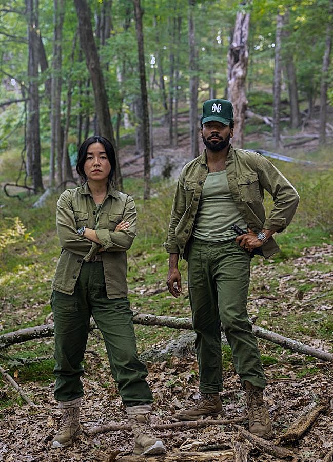 Imagen - Maya Erskine y Donald Glover en una imagen de Mr. & Mrs. Smith. / AMAZON PRIME VIDEO