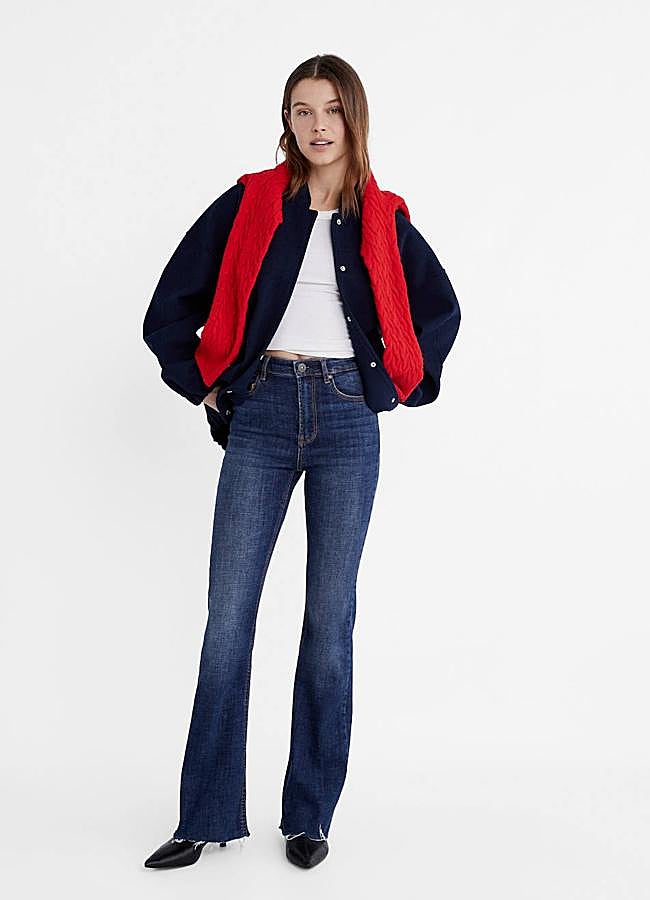 Imagen - Vaqueros bootcut con bajo terminado en abertura