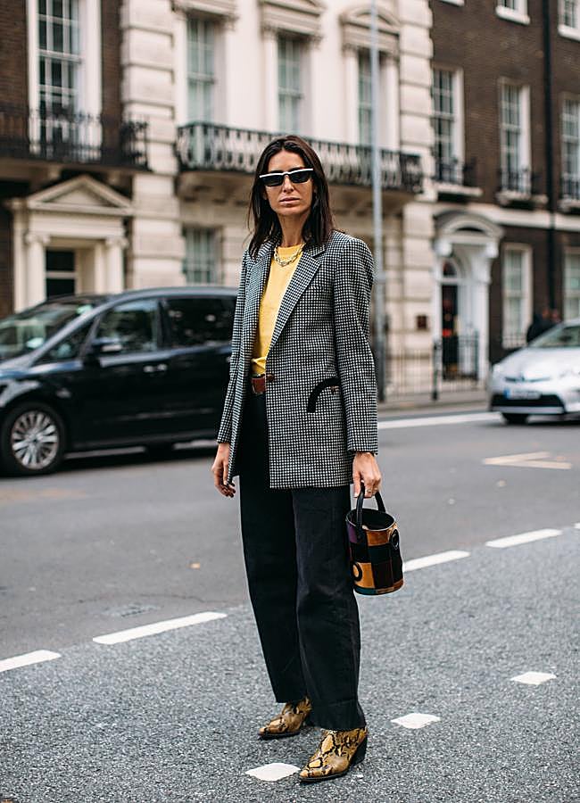 Imagen - look con botines cowboy estampados / LAUNCHMETRICS SPOTLIGHT