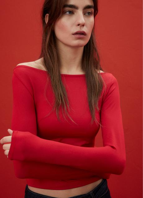 Imagen - Camiseta roja de Stradivarius (9,99 euros)