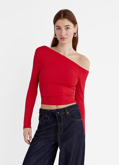 Imagen - Top rojo de Stradivarius (12,99 euros)