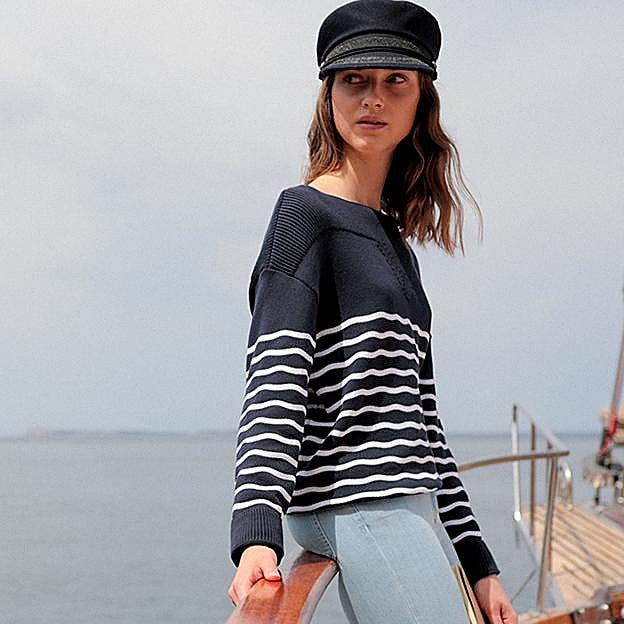 Imagen principal - De arriba a abajo y de izquierda a derecha, looks de Saint James, de Roseanna y de Care París.